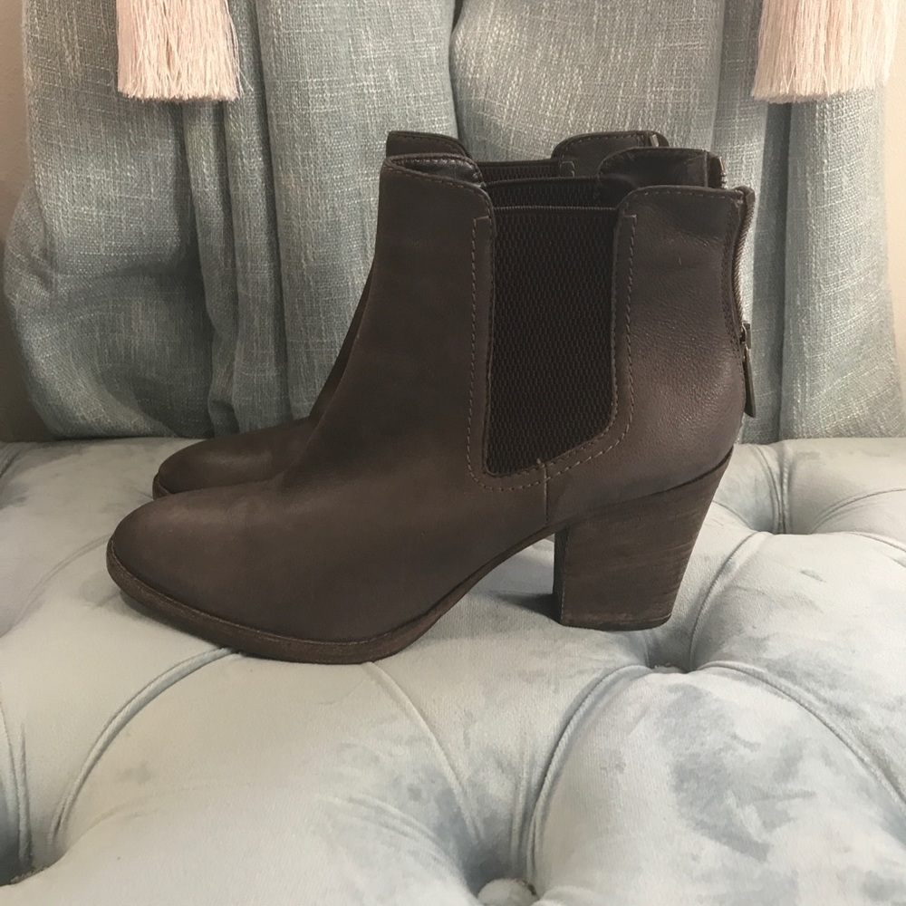 AQUATALIA BROWN BOOTIES W/ HEEL